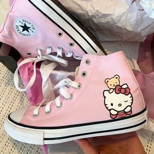 NWT Kids Hello Kitty Sanrio Pink Converse